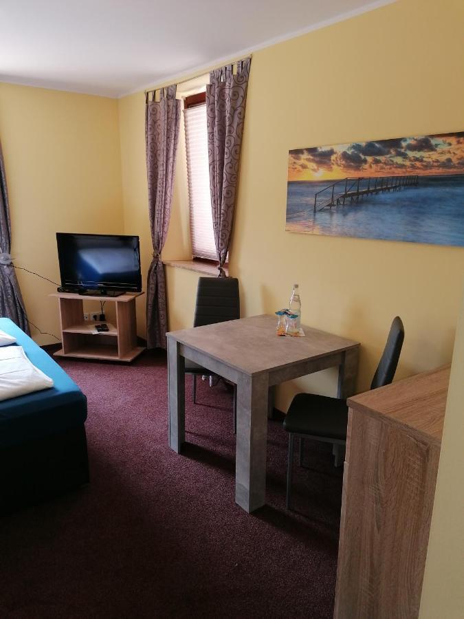 Pension Riverside In Leverkusen Hitdorf Am Rhein - Zentral An Der A1 Und 59 מראה חיצוני תמונה