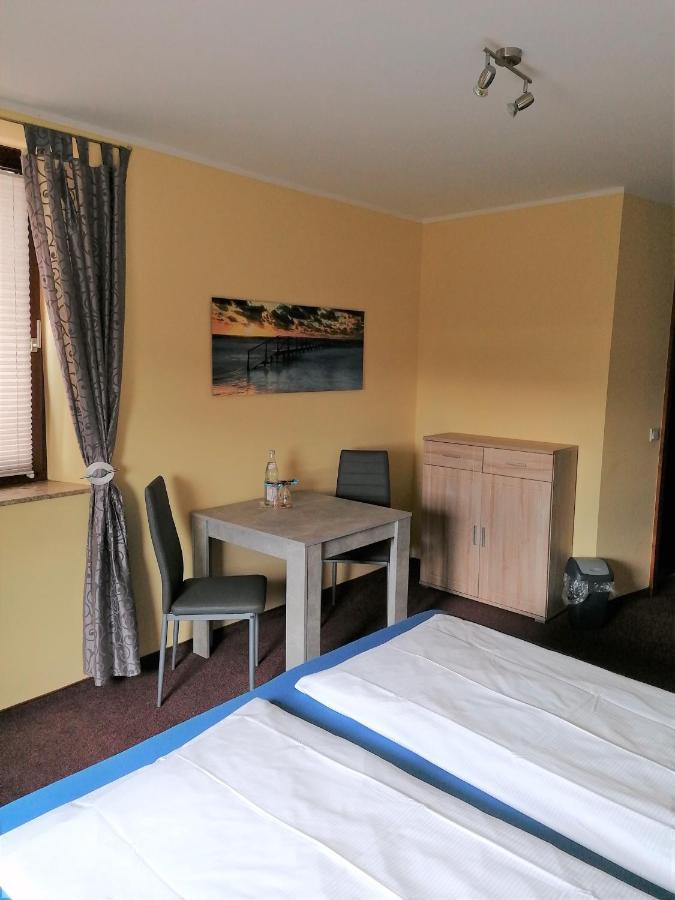 Pension Riverside In Leverkusen Hitdorf Am Rhein - Zentral An Der A1 Und 59 מראה חיצוני תמונה