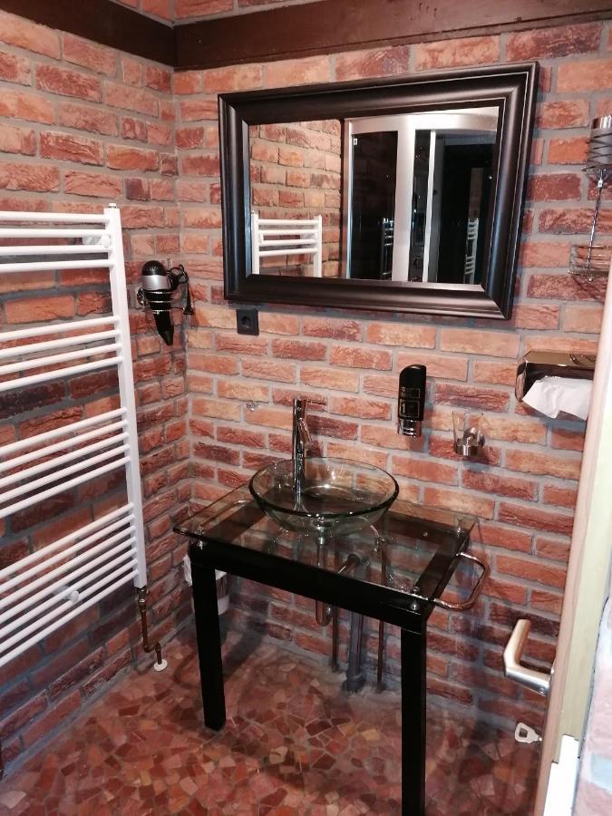 Pension Riverside In Leverkusen Hitdorf Am Rhein - Zentral An Der A1 Und 59 מראה חיצוני תמונה