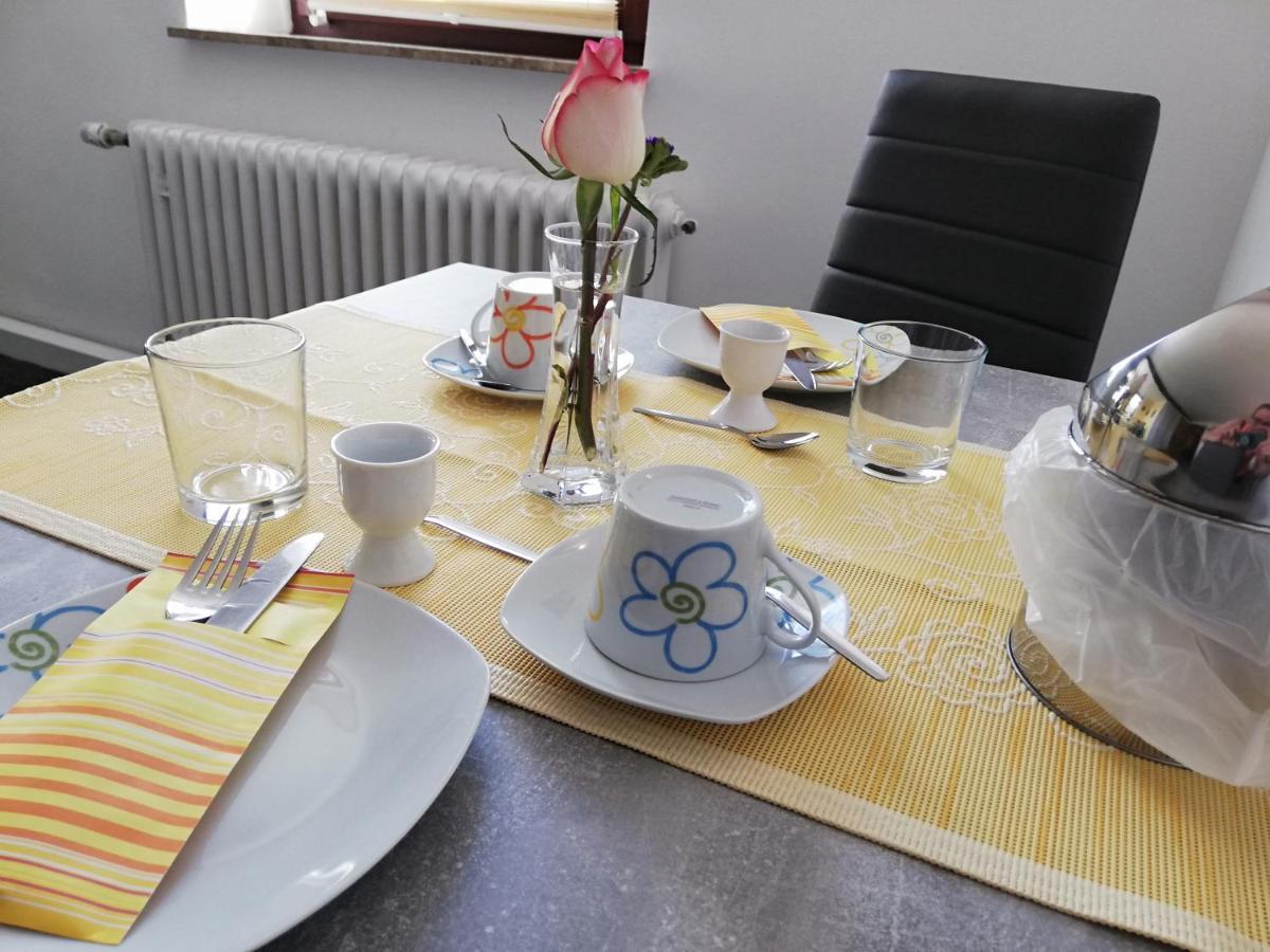 Pension Riverside In Leverkusen Hitdorf Am Rhein - Zentral An Der A1 Und 59 מראה חיצוני תמונה