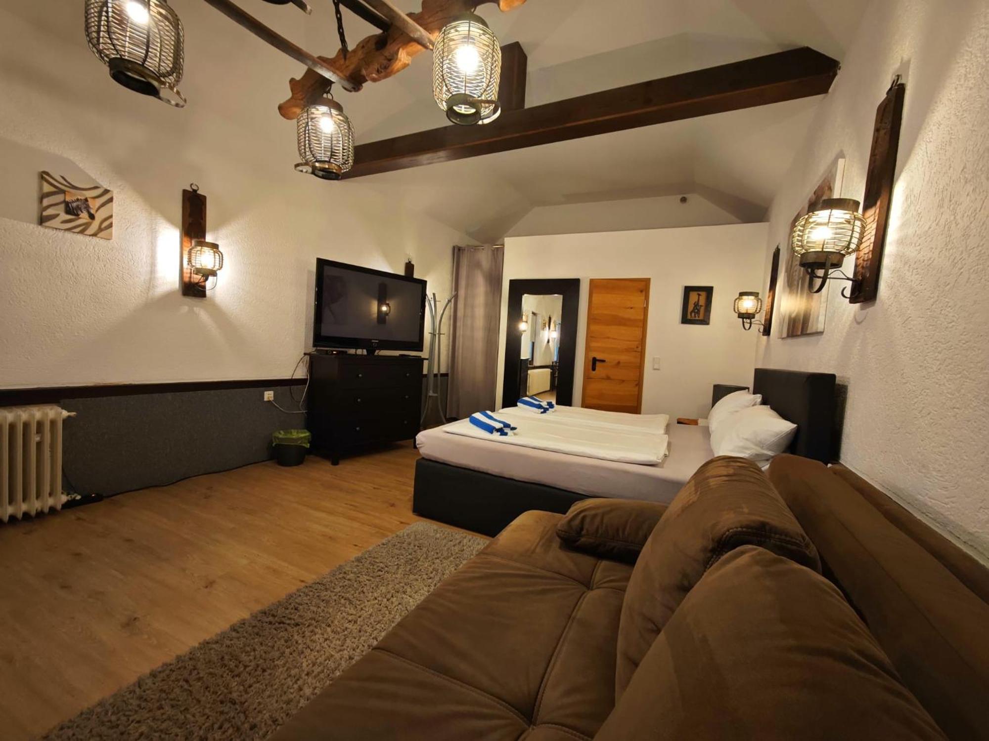Pension Riverside In Leverkusen Hitdorf Am Rhein - Zentral An Der A1 Und 59 מראה חיצוני תמונה