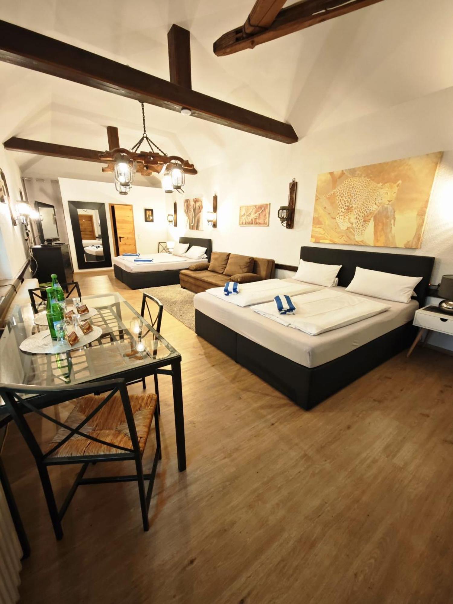 Pension Riverside In Leverkusen Hitdorf Am Rhein - Zentral An Der A1 Und 59 מראה חיצוני תמונה