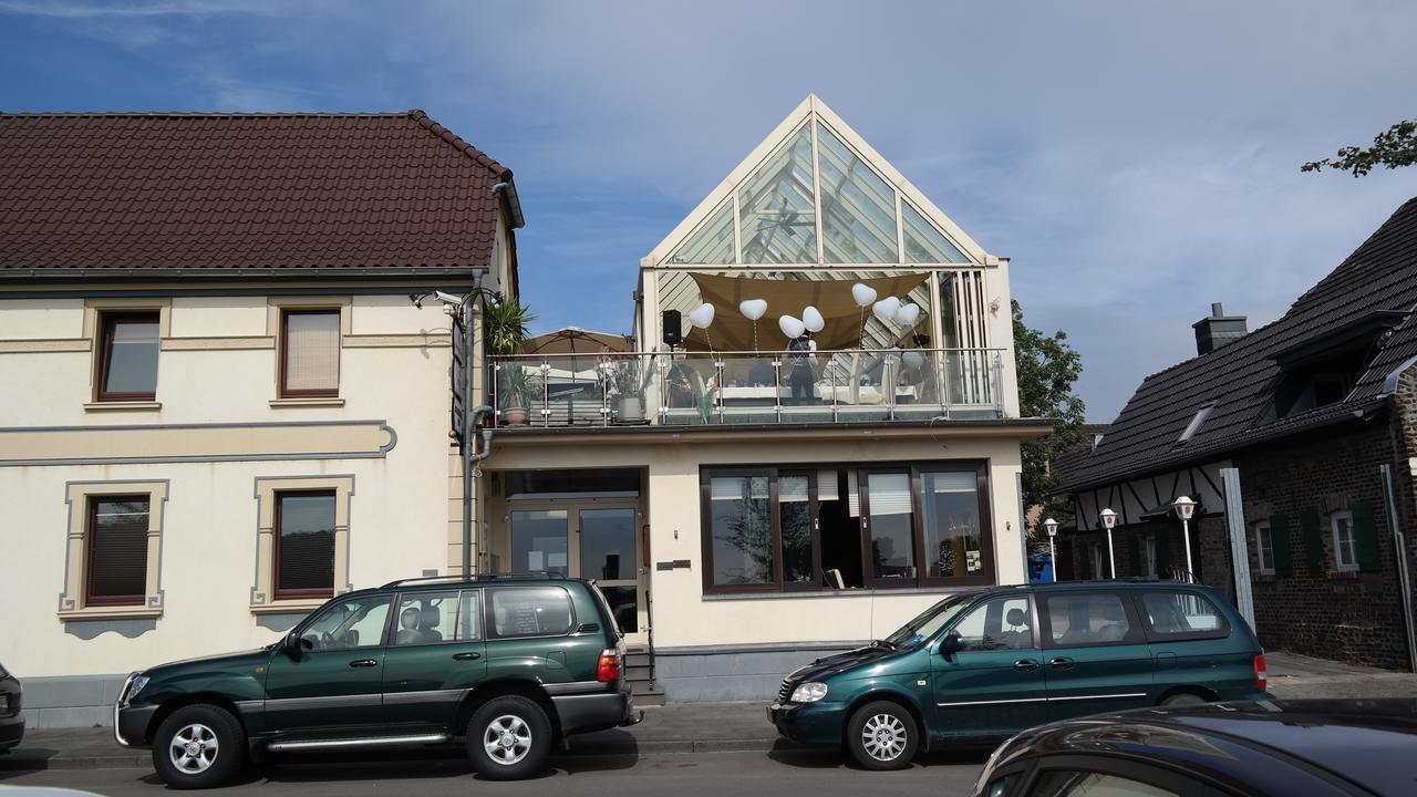 Pension Riverside In Leverkusen Hitdorf Am Rhein - Zentral An Der A1 Und 59 מראה חיצוני תמונה